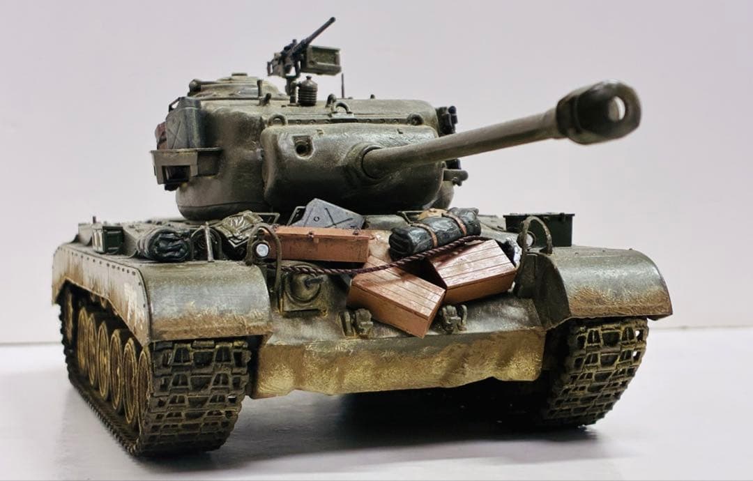 タミヤ　1/35 M26 パーシング　完成品　戦車　模型　プラモデル
