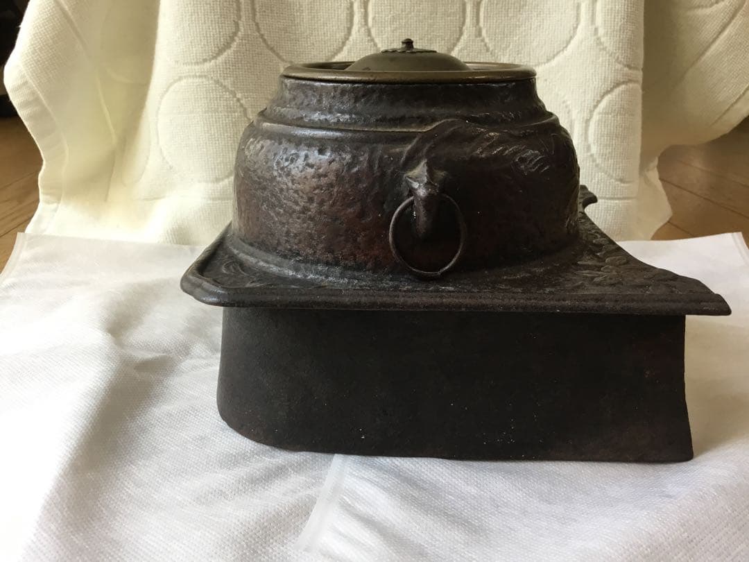 時代物　骨董　鉄瓶　茶釜　茶道具　茶器　真鍮蓋　美術品　レトロ　アンティーク