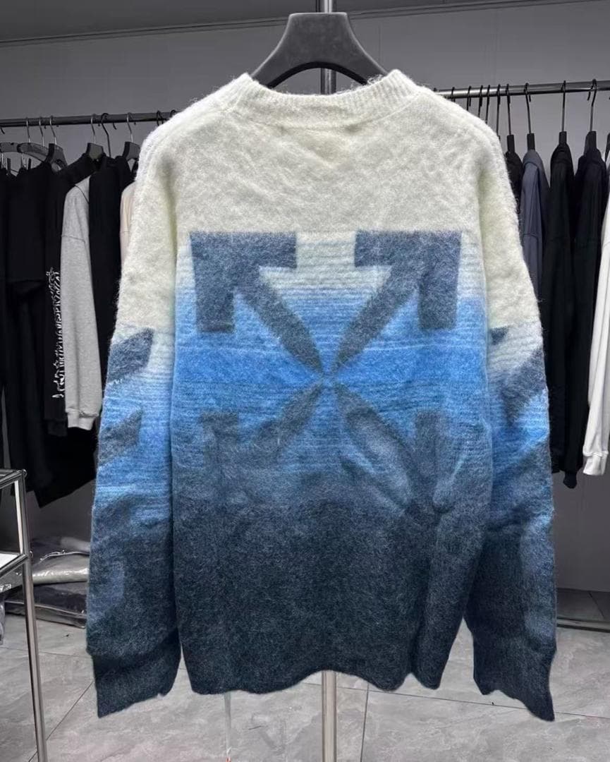 OFF‑WHITE アロー モヘア ワイドフィット ホワイトグラデーション