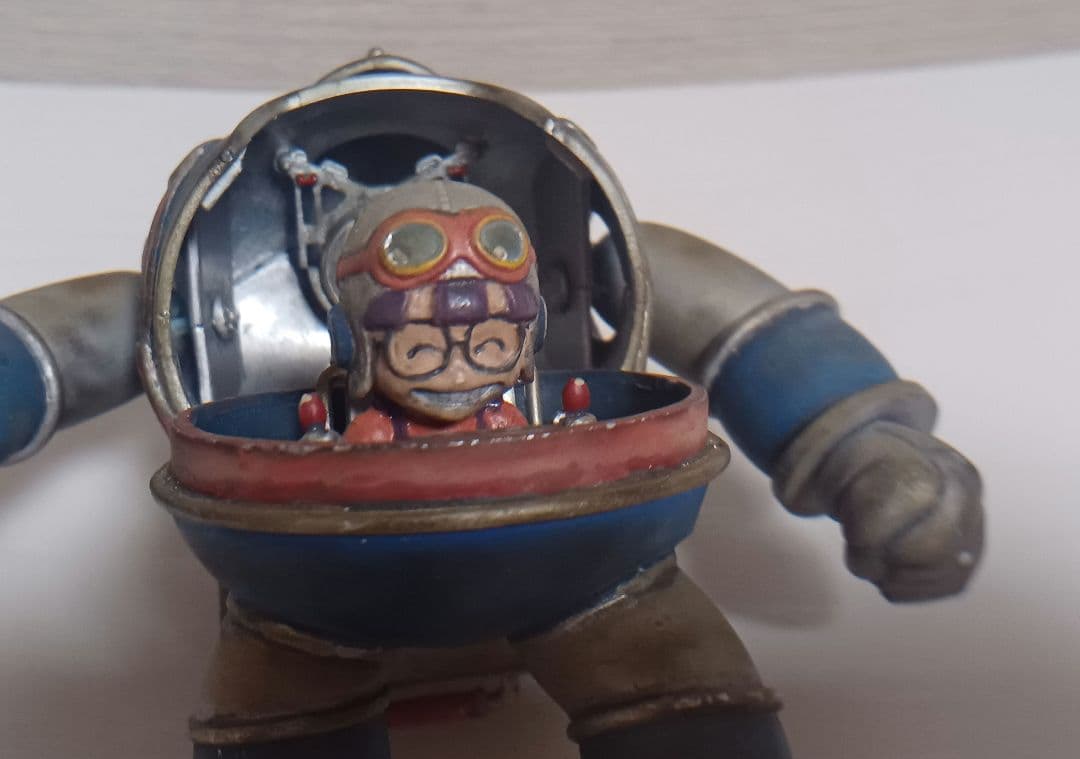 【バンダイプラモデル】Dr.スランプアラレちゃんキャラメルマン１号ジオラマ完成品