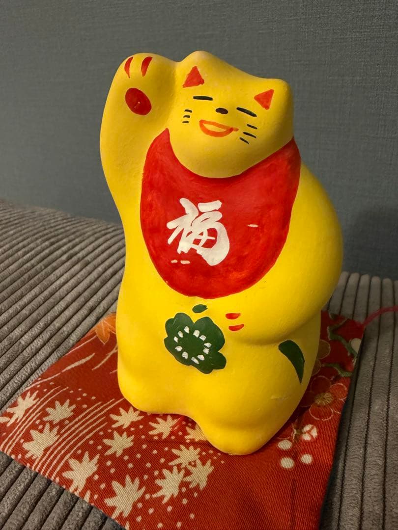 湯布院招き猫抽選品　輪葉葉黄色の招き猫 置物