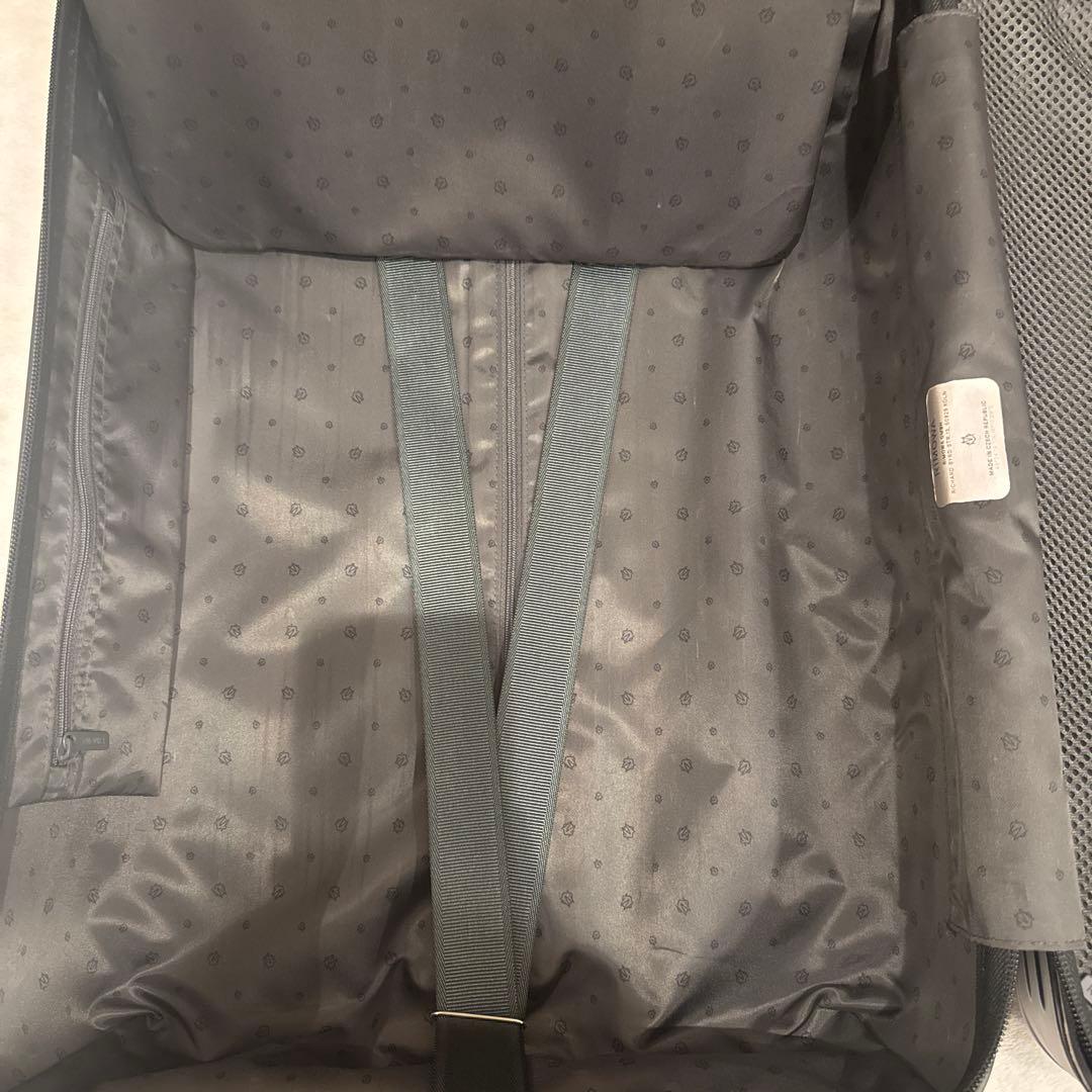 リモワ エッセンシャルキャビン マットブラック 36L