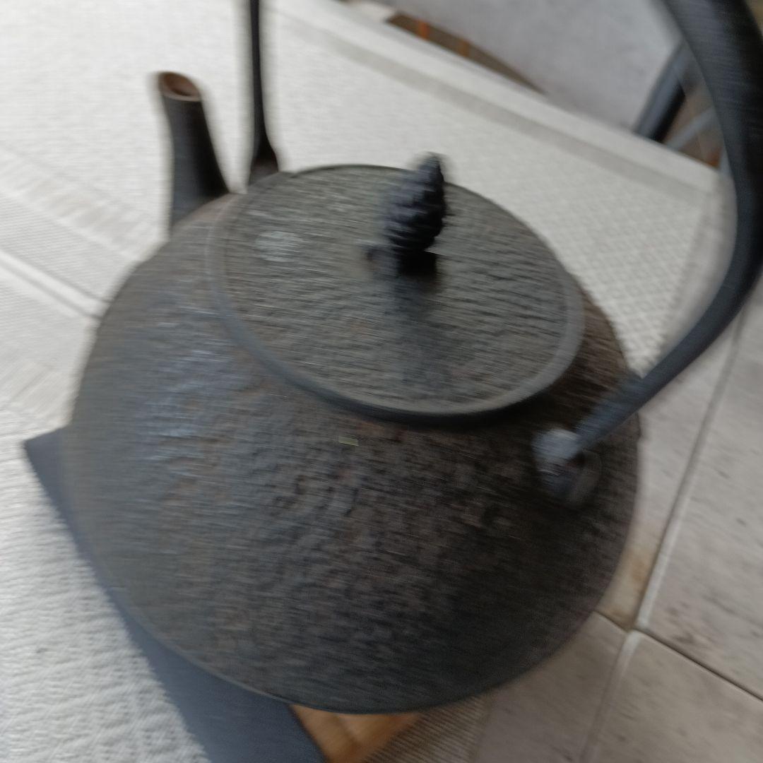 馬の浮彫り 鉄瓶