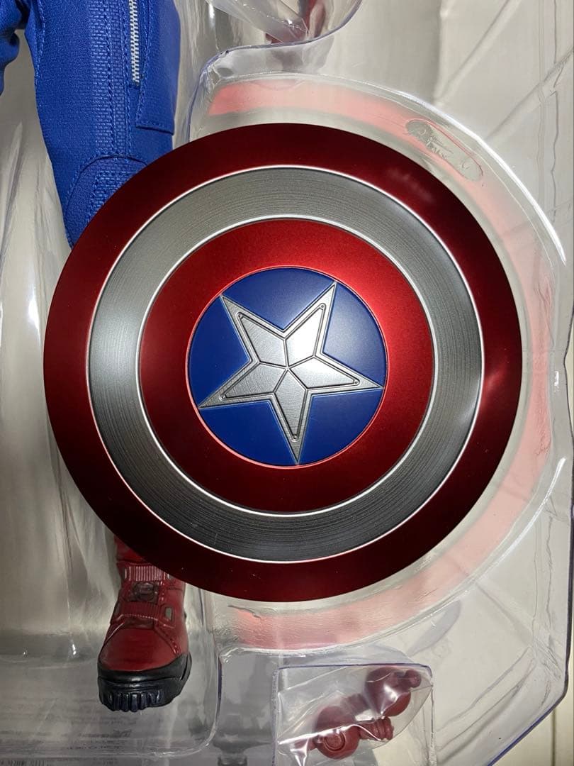 HOT TOYS キャプテン・アメリカ アベンジャーズ エンドゲーム 2012