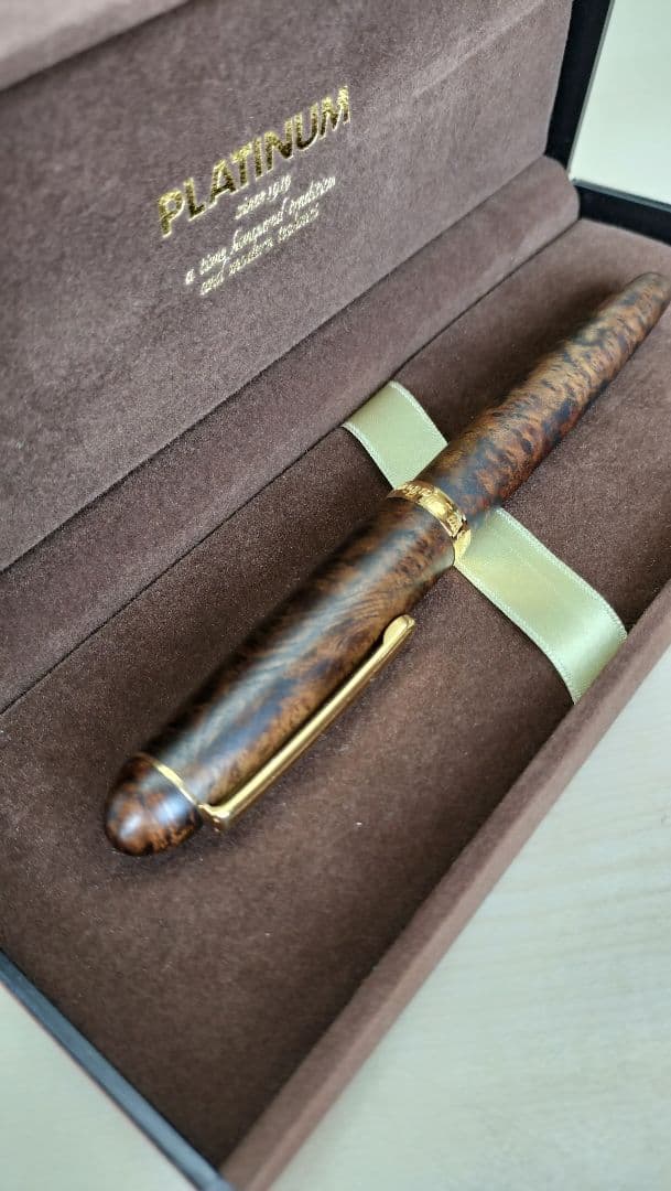 【未使用】アカブライヤー　センチュリー3776　プラチナ万年筆 F（細字）