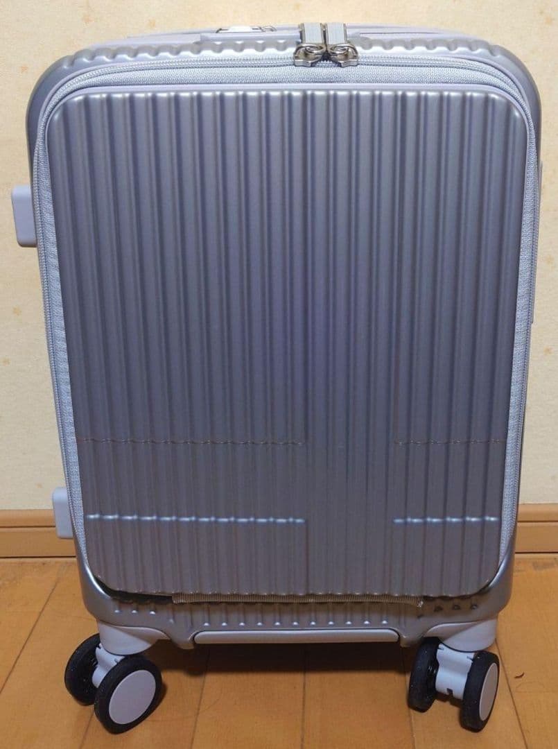 イノベーター スーツケース INV30 21L シルバー