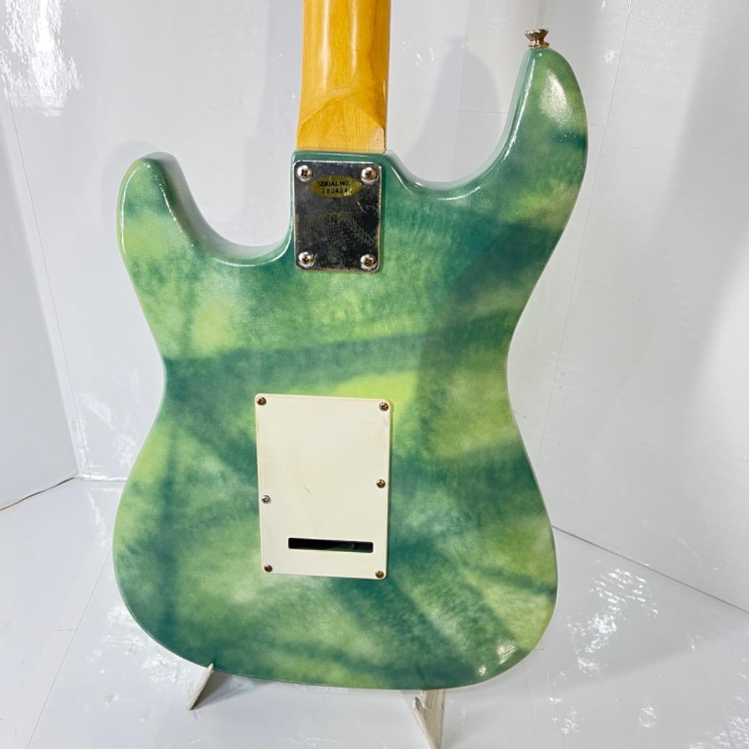 Vintage 　ストラトキャスタータイプ 　カモ感グリーン