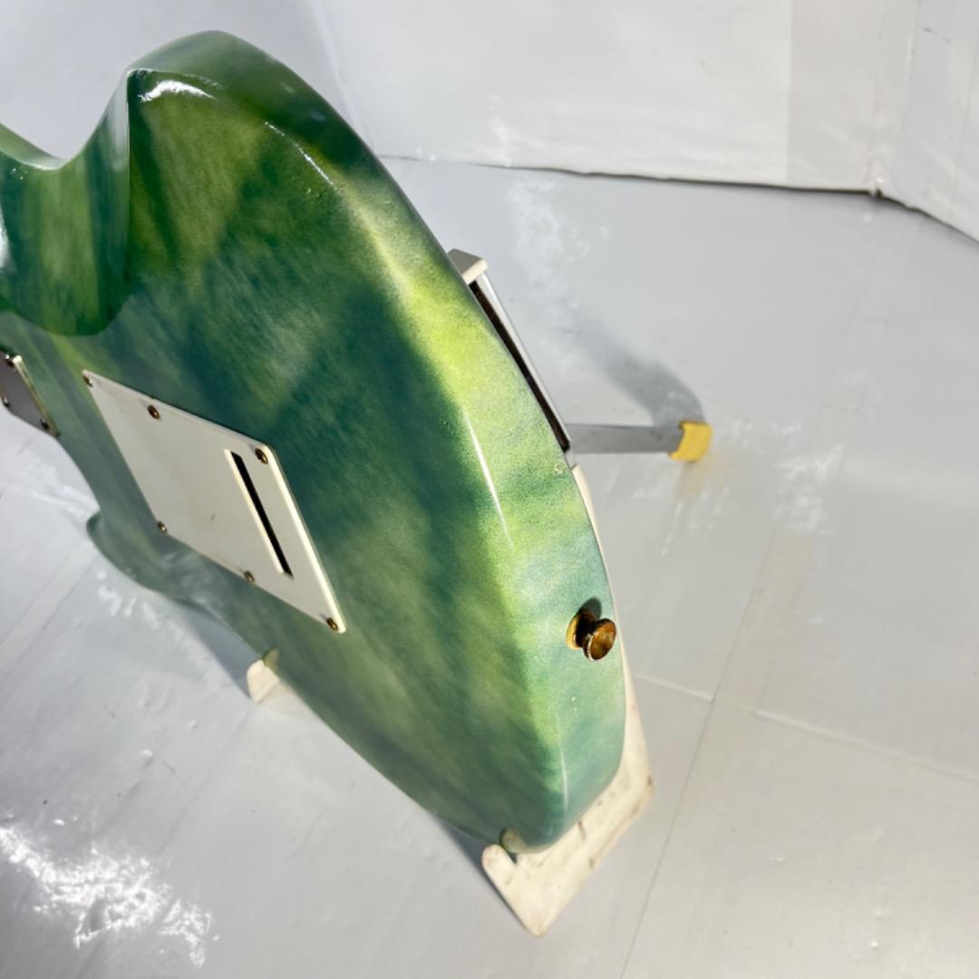 Vintage 　ストラトキャスタータイプ 　カモ感グリーン