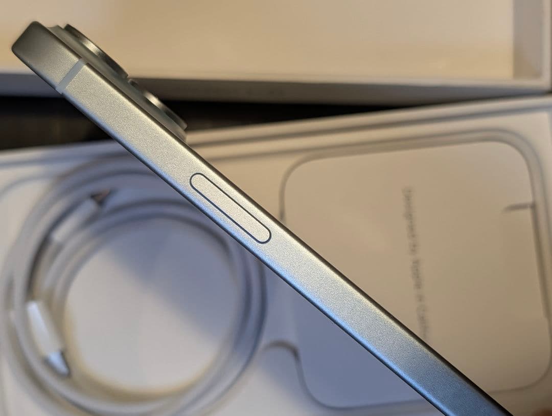 美品☆Apple iPhone 15 ブルー 128GB SIMフリー