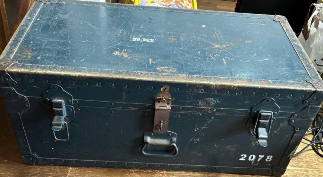 ヴィンテージ家具　アンティーク雑貨　おしゃれ　カフェ　トランク　インテリア　北欧