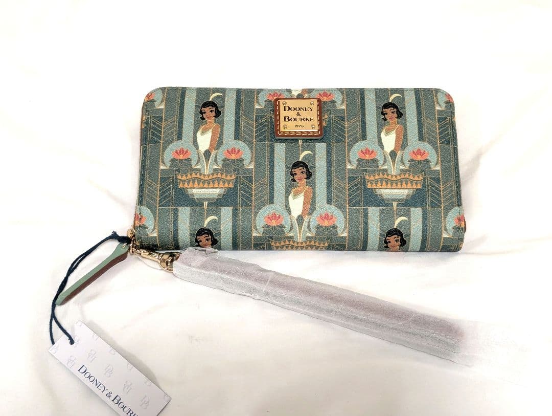 Loungeflyティアナバイユーアドベンチャー長財布ディズニー 新品