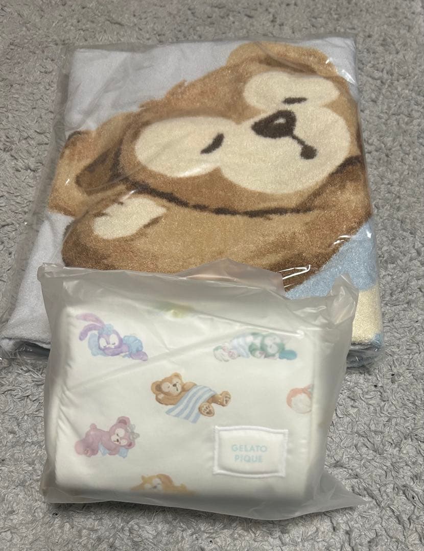 ダッフィー 20周年 ジェラートピケ ニットブランケット 総柄ポーチ セット