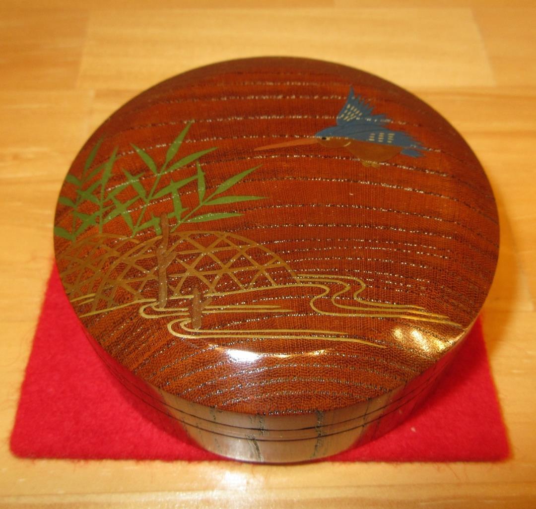 送料込【逢絢亭・新品】茶道具 香合 欅材 面取 川蝉蒔絵 福田芳郎 共箱入り