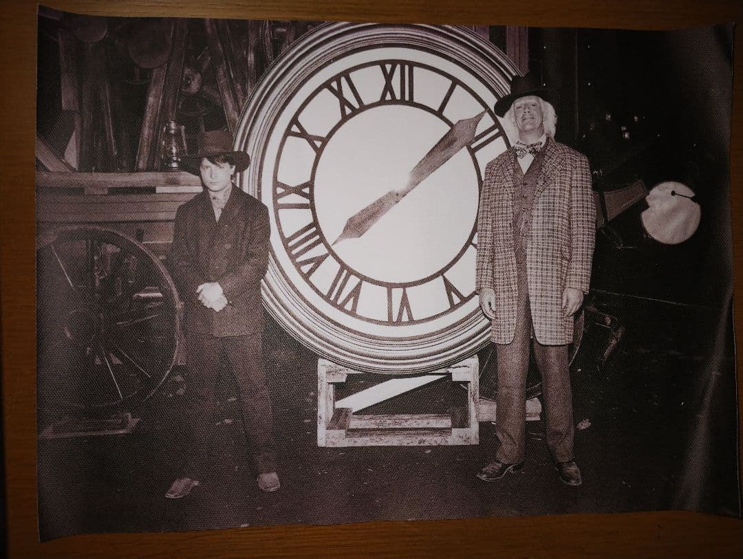 バック・トゥ・ザ・フューチャーのビニール製？のポスター 2枚セット