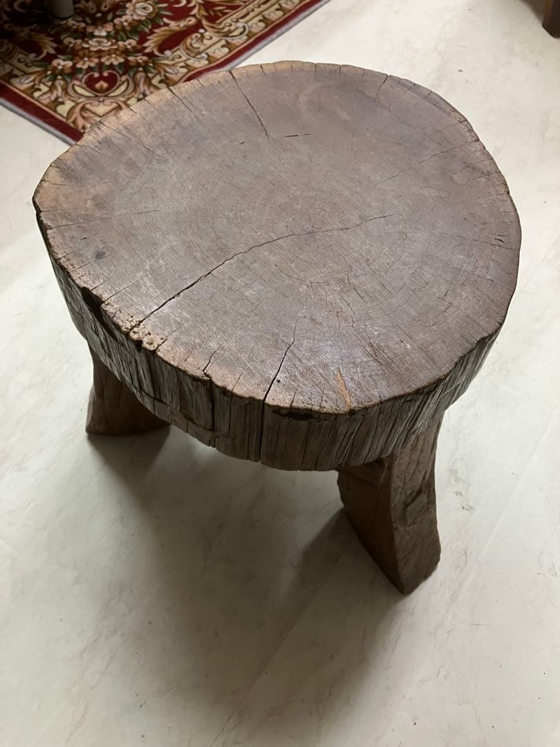 mOdern. 木製アフリカンスツール 3本脚×丸太