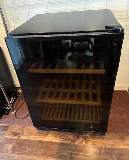 ワインセラー　三ツ星貿易　MB-6150C　2016年製　中古品