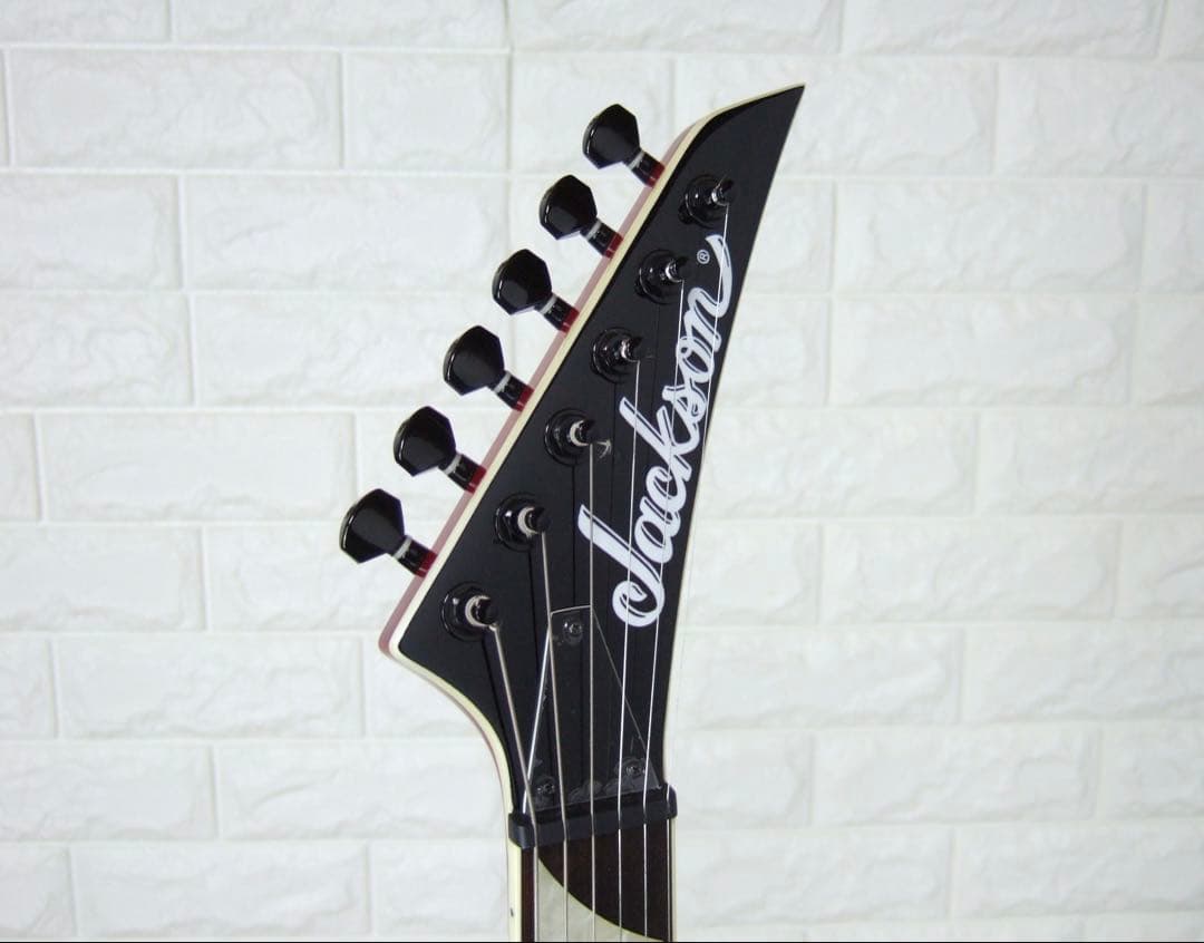 Jackson KING V KVXT CS チェリーサンバースト