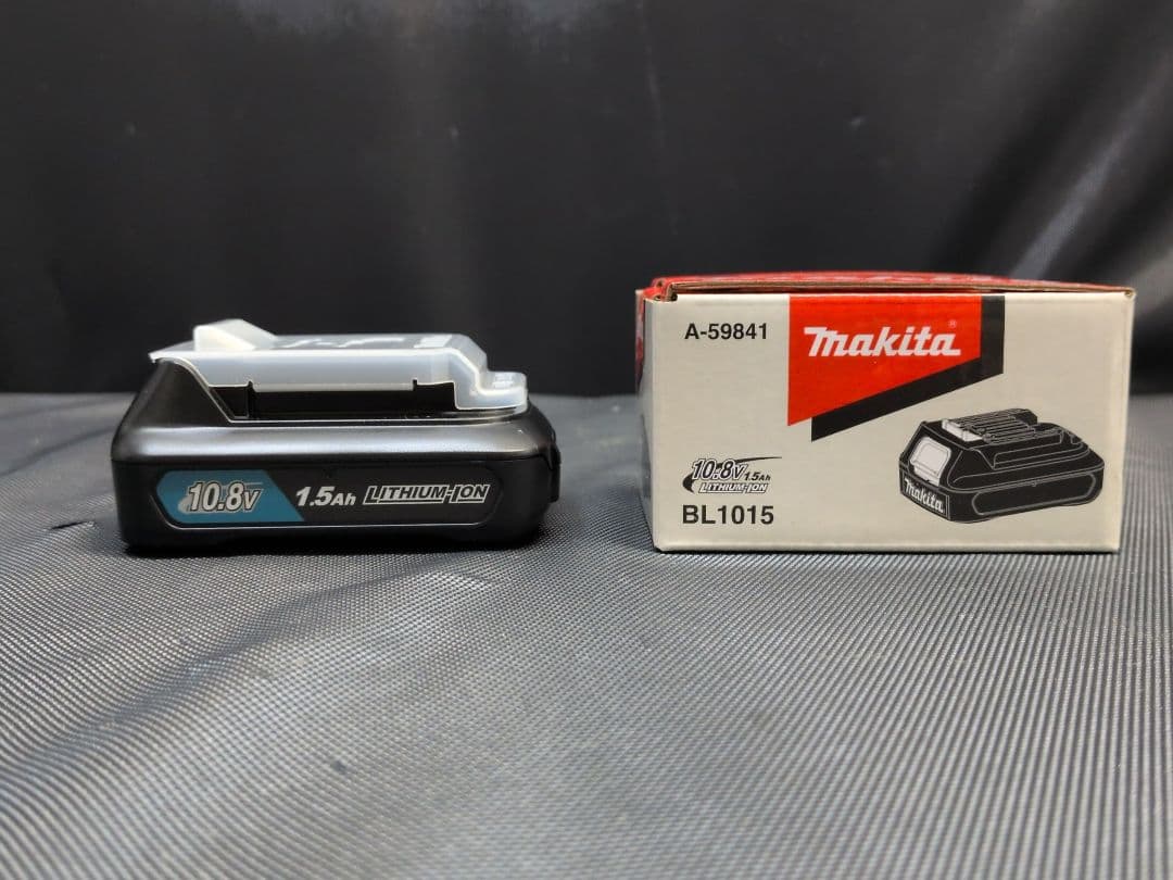 makita CL108FDSHW 充電式クリーナー　M2674