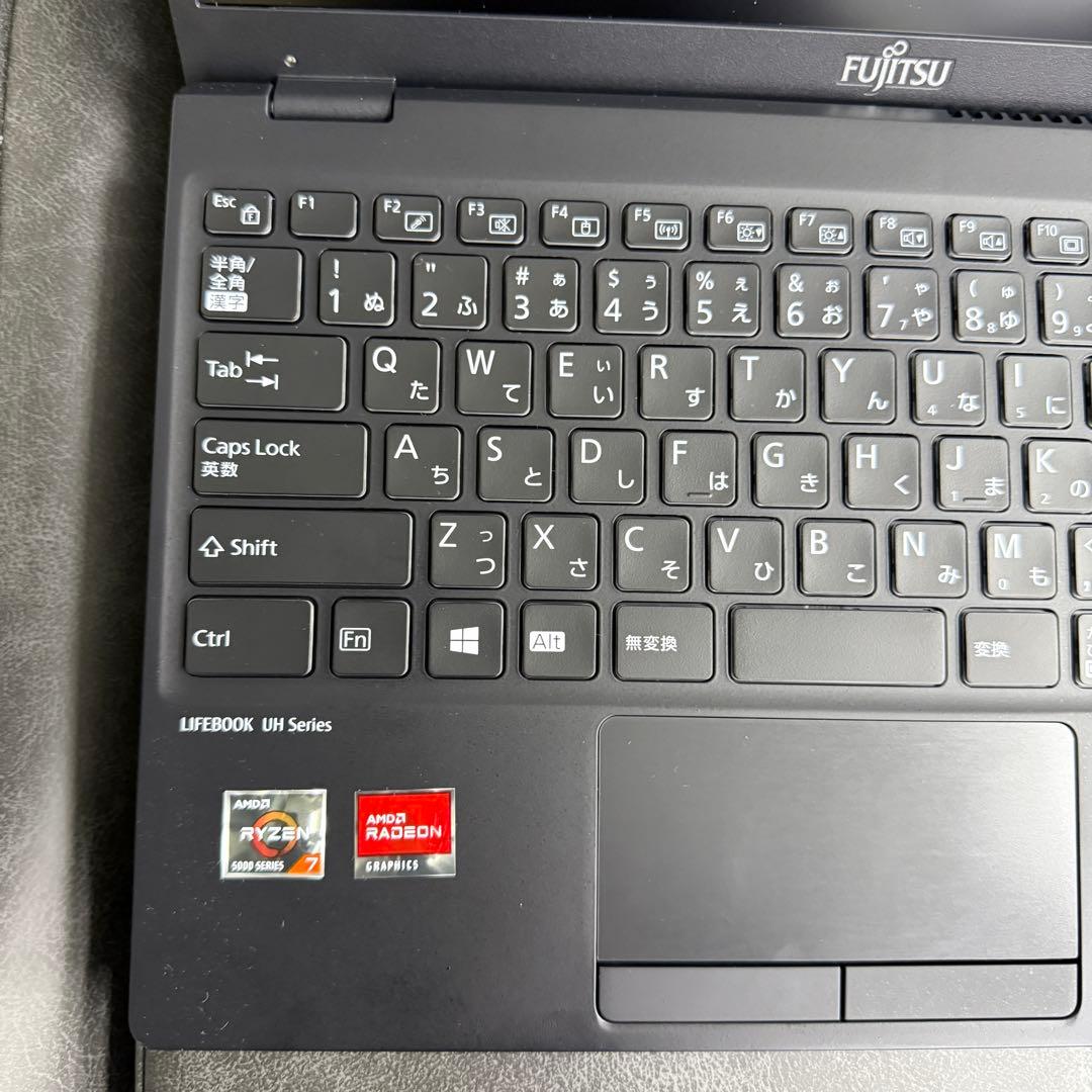 未使用☆富士通　LIFEBOOK　WUB　F3　FMVWF3UB7　ノートPC