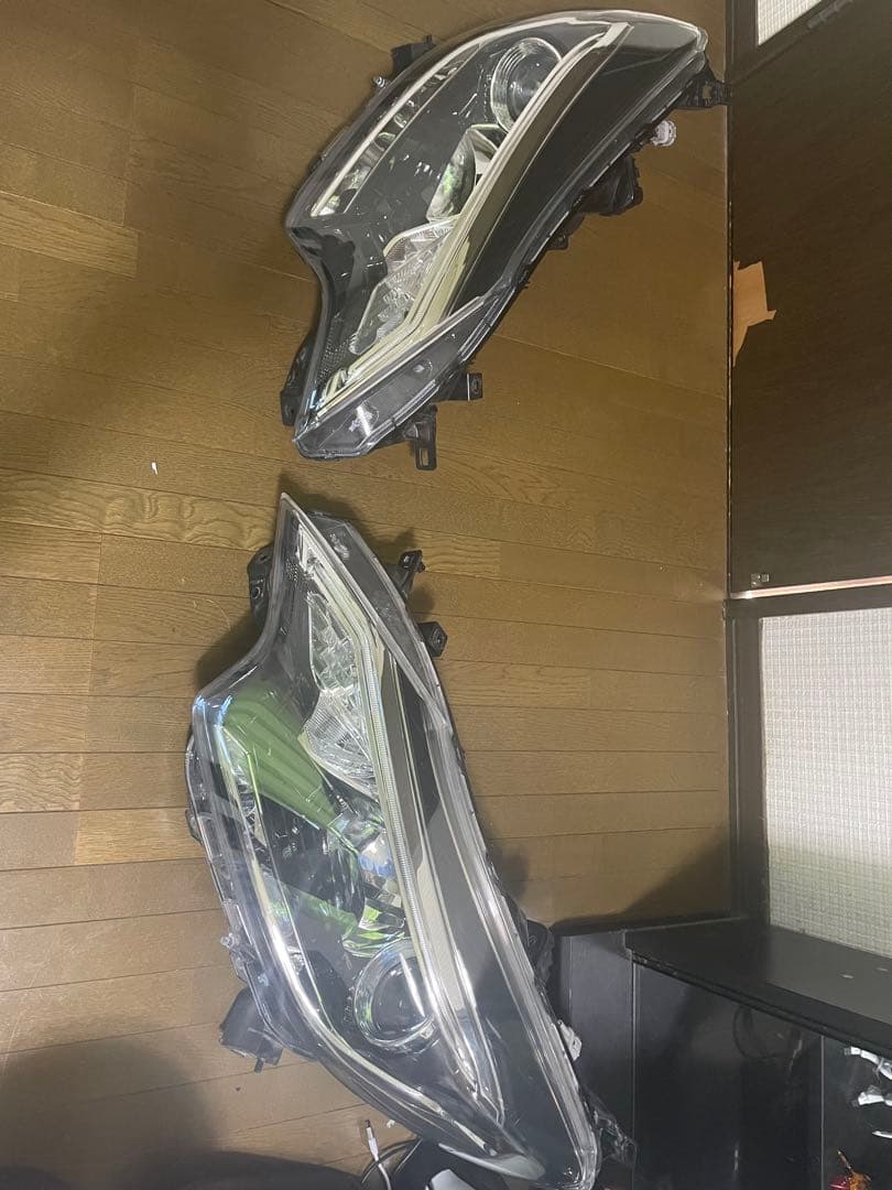 値下げ！　日産　ノート　E12 LEDヘッドライト左右
