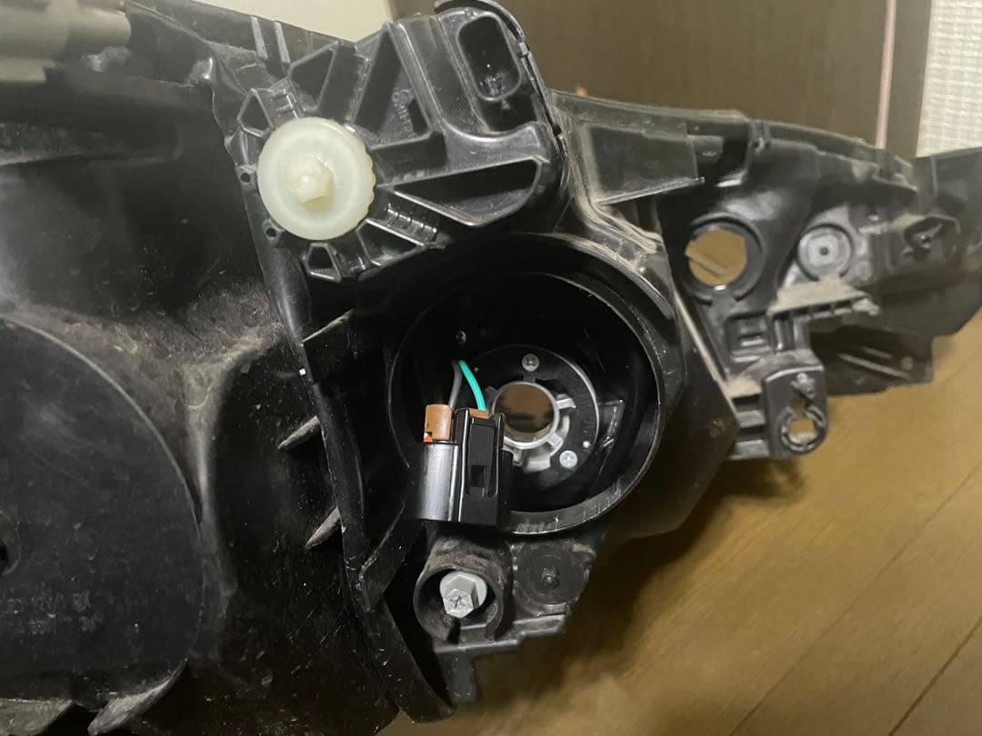 値下げ！　日産　ノート　E12 LEDヘッドライト左右