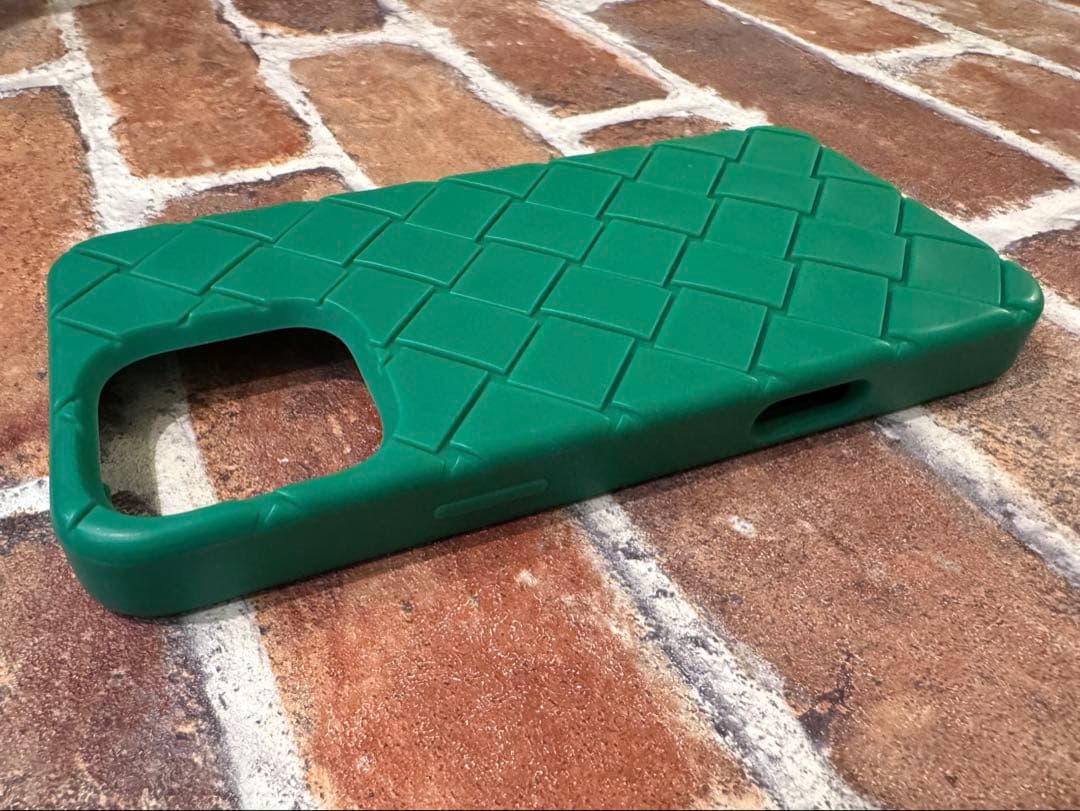 ボッテガヴェネタBOTTEGA VENETA iPhone16ProMaxケース