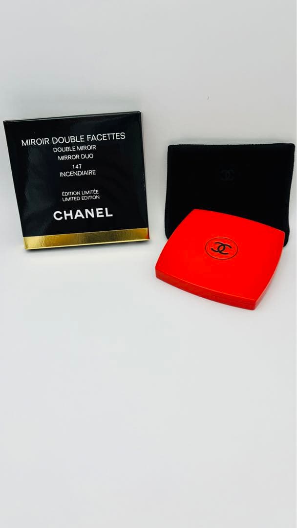 シャネル　ミラー　限定色　レッドオレンジ