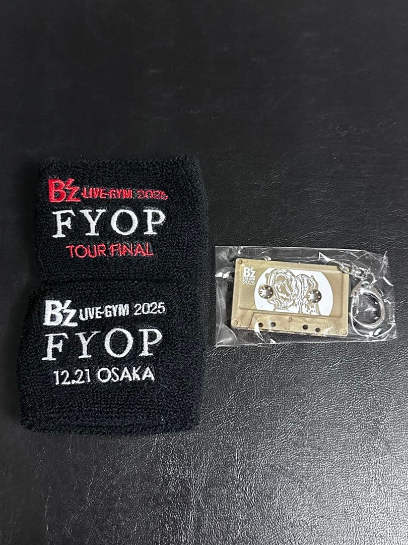 B'z ガチャ 会場限定 大阪 12/21 リストバンド カセットチャーム 3種