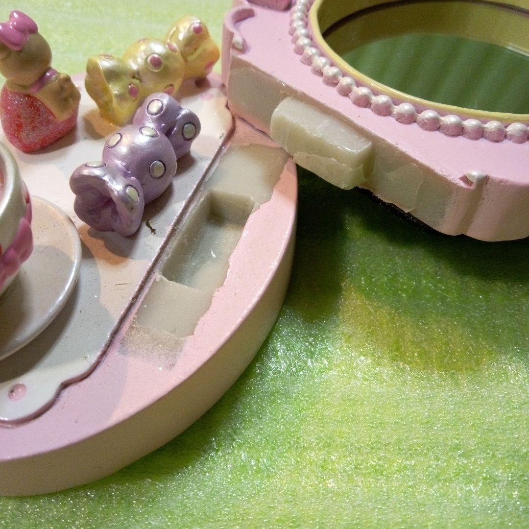 ハローキティ　タイニーチャム　Sanrio　鏡　卓上鏡　ピンク　桃色　レア　希少