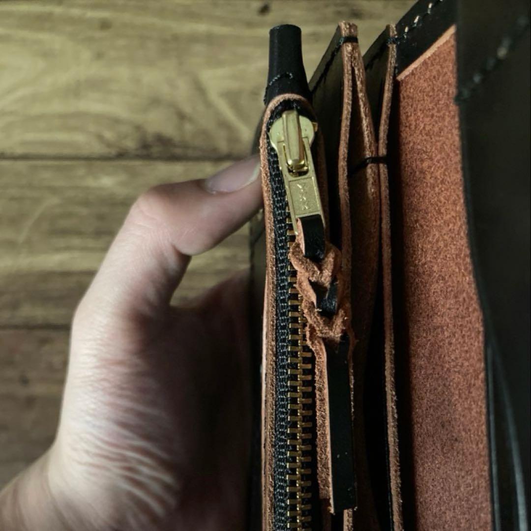 【黒うさぎ】トラッカーウォレット150（ミドル）3層【お札を折らずに収納】