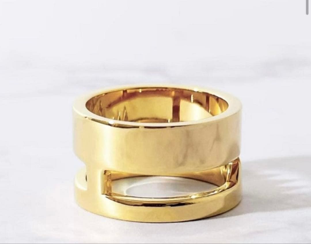 【FENDI】BAG BAGS RING Mサイズ ゴールド×ブラック