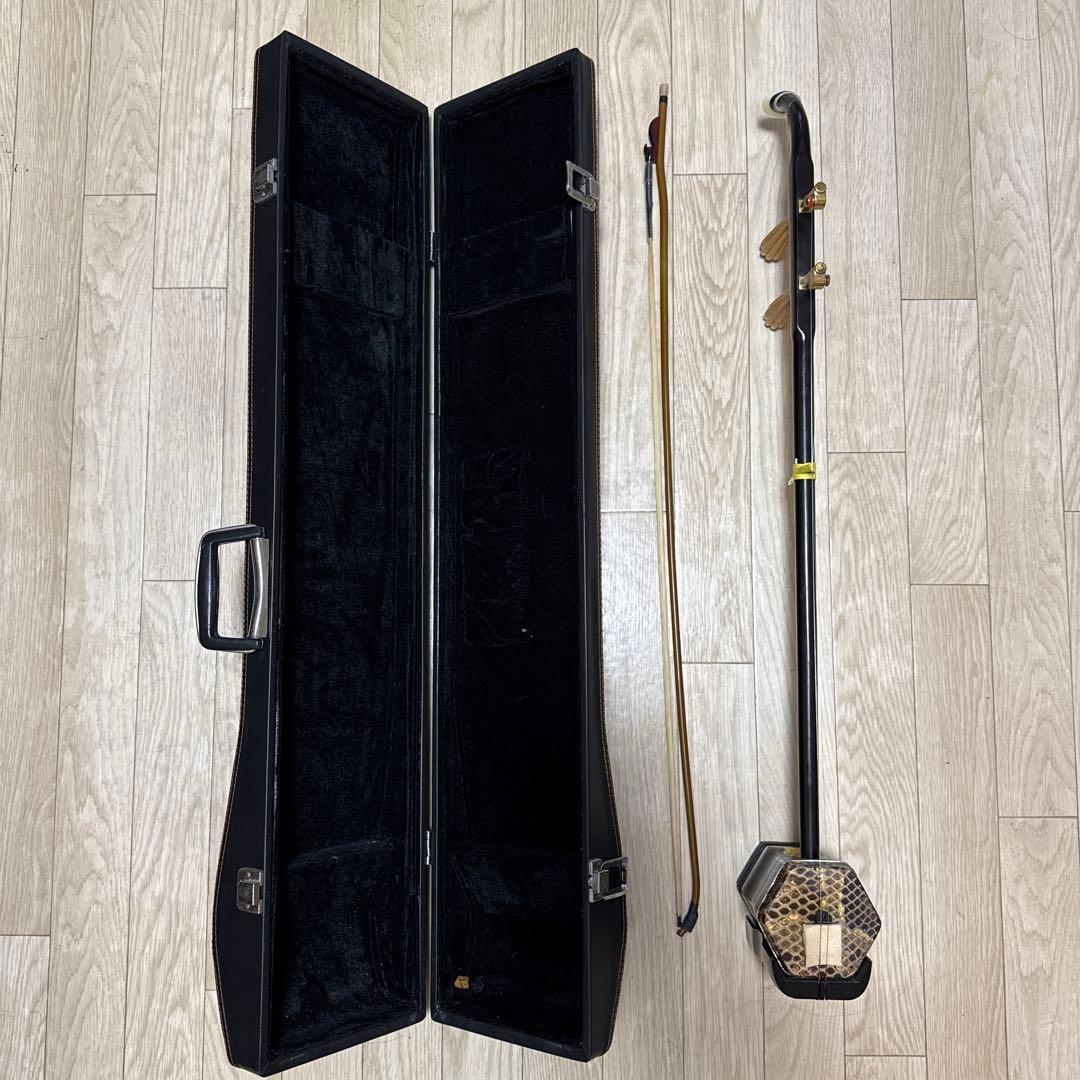 二胡 敦煌牌 上海民族楽器 弦、松脂、ハードケース付