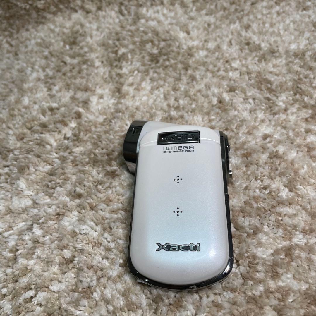 SANYO サンヨー デジカメ Xacti DMX−CG100 ホワイト