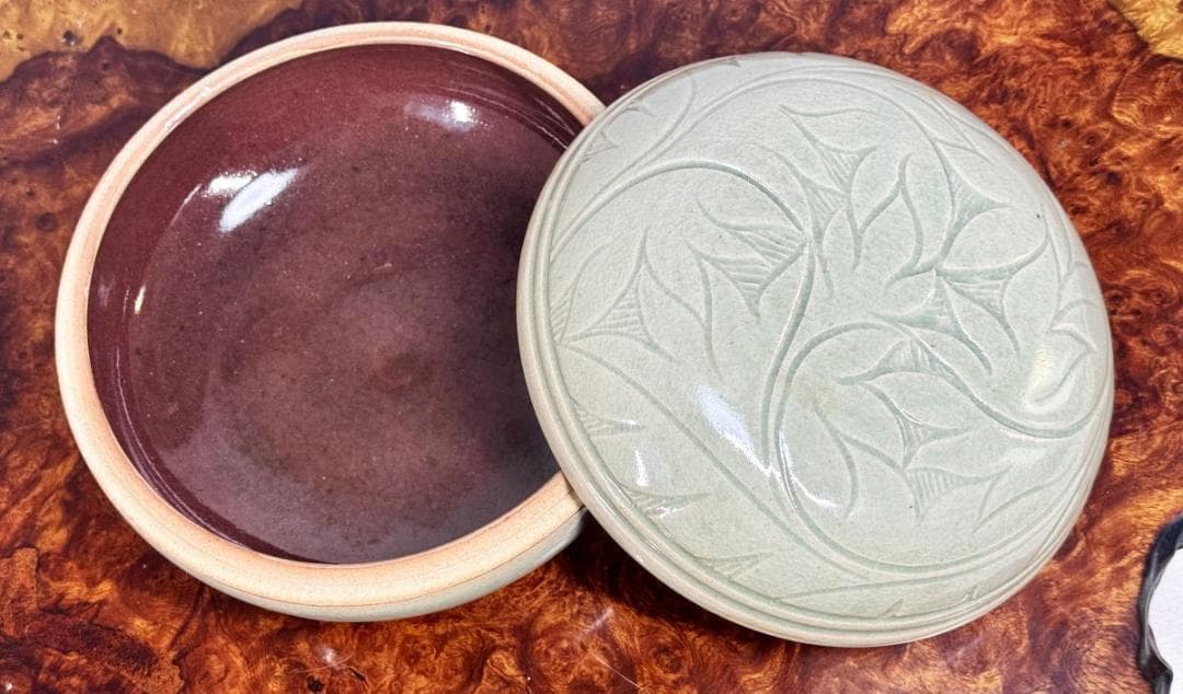 時代物 青磁刻輪花蓋物 捧合 約直径19cm 中国古玩 骨董古美術WWTT376