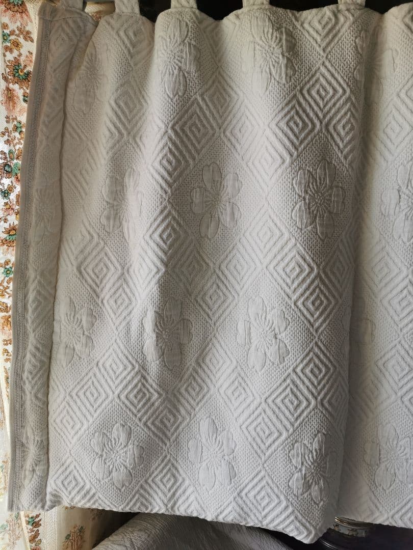 アンティーク ピケドプロヴァンス 桜モチーフ リバーシブルふっくらキルト 垂れ幕