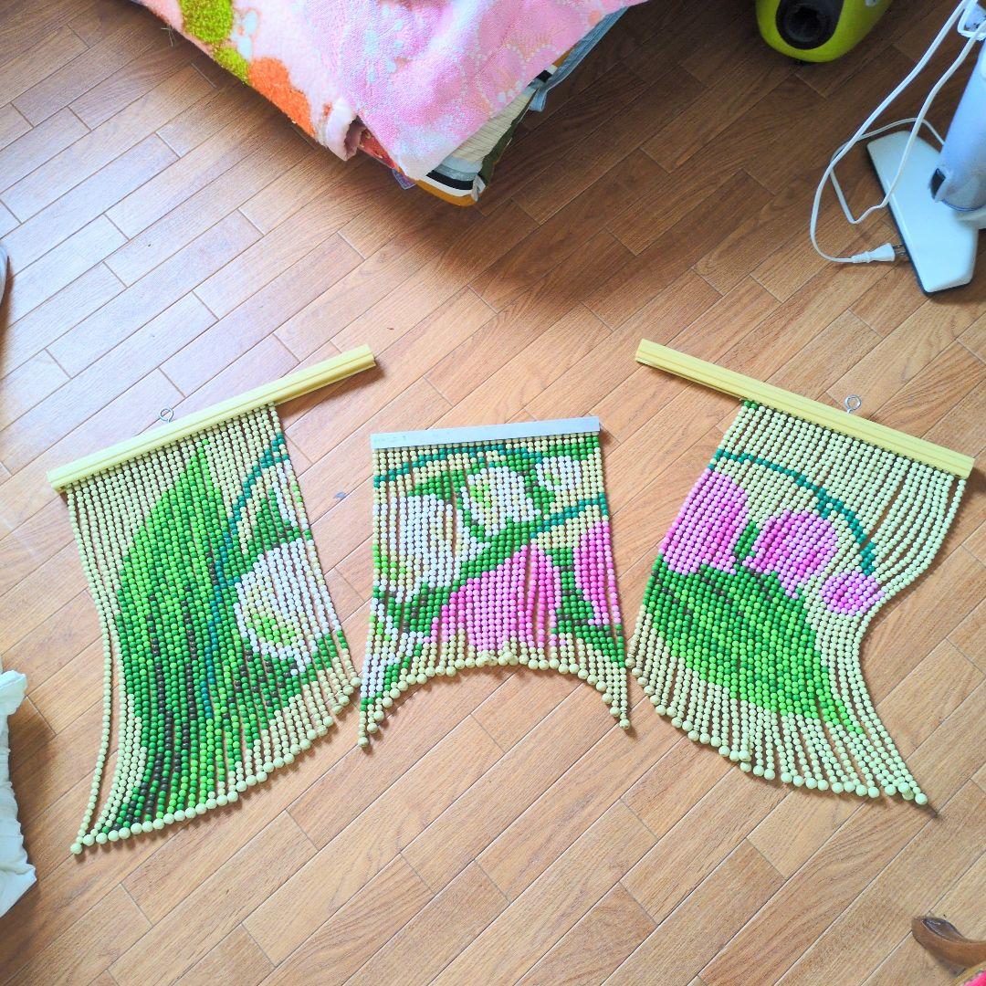 昭和レトロ 珠のれん 珠暖簾 花柄 のれん ハンドメイド レトロポップ 玉のれん