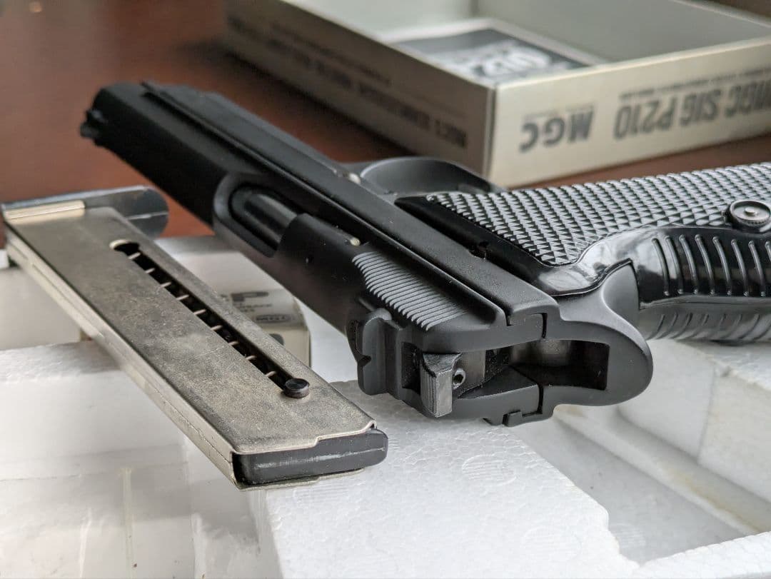 s*b様 ABS樹脂製 SIG P210 モデルガン　MGC