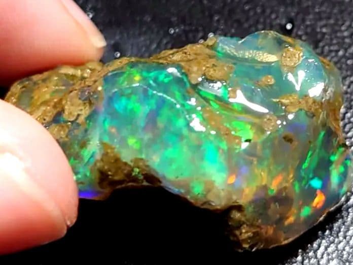 【30CT】エチオピア　プレシャス　オパール　原石　透明　青　鉱物標本　ウェロ産