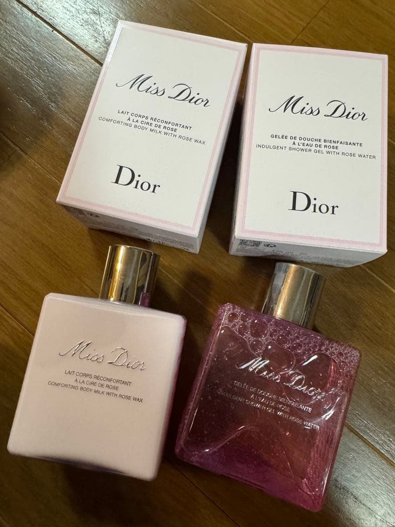 Miss Dior ボディクリーム＆シャワージェル＆ハンドジェル＆ポーチセット