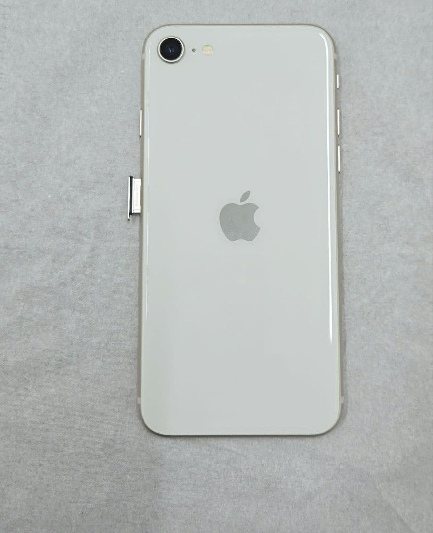 Apple iPhone SE 3 64GBホワイト 本体