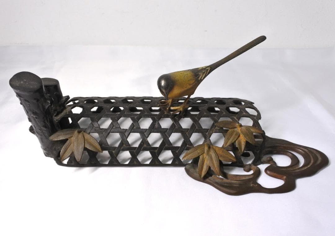 金工師 玉山銘 金属工芸 鋳銅製 蛇籠 鶺鴒 小鳥 骨董 古道具
