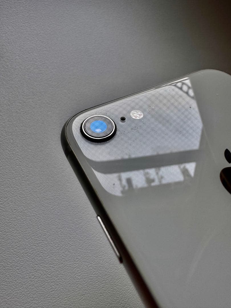 【超美品】Apple iPhone 8 シルバー 64GB バッテリー残100%