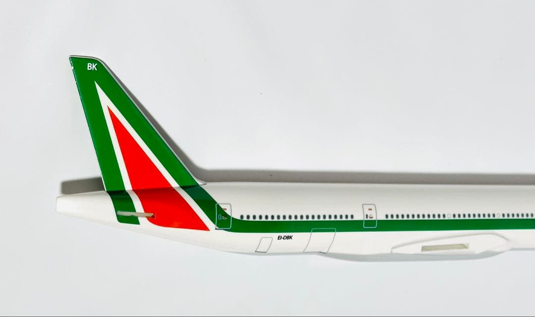 SKYMARKS 1/200 B777-200 Alitaliaアリタリア航空