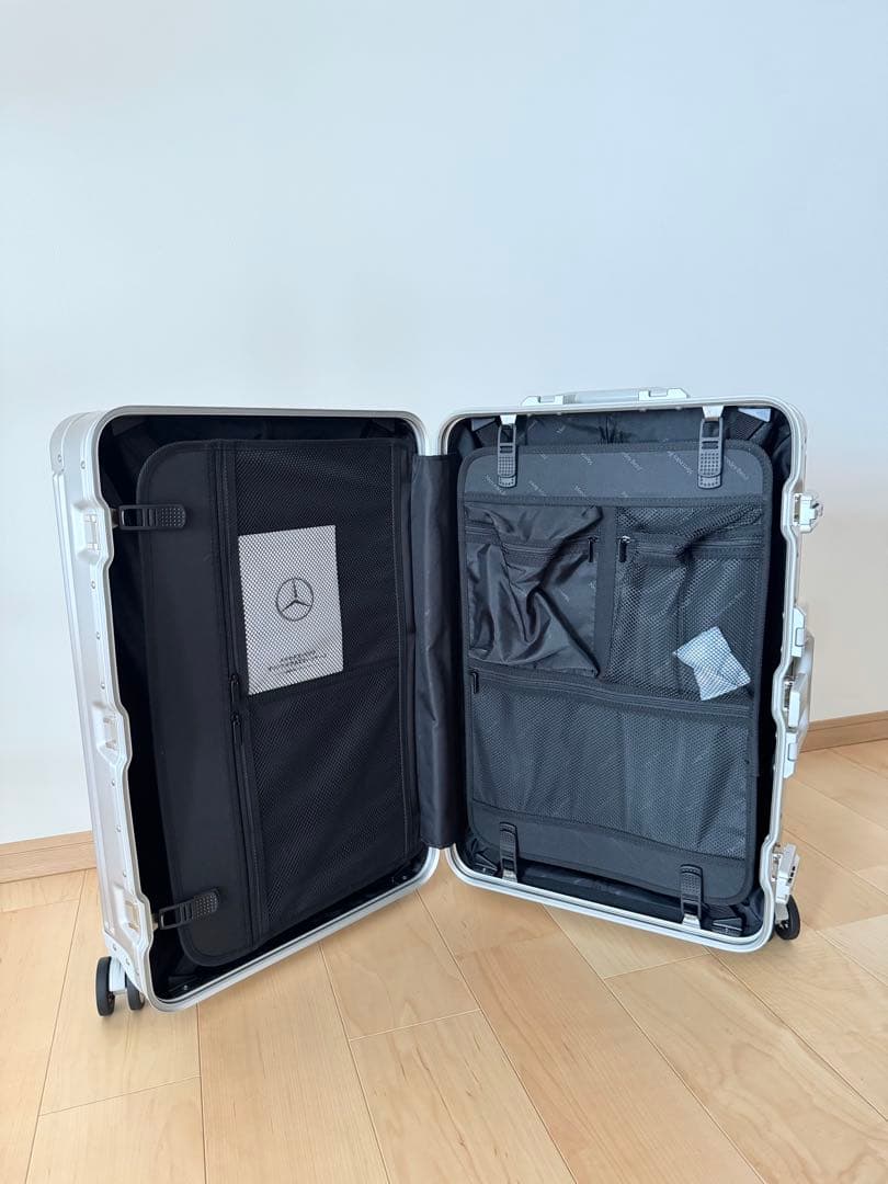 【新品未使用】【非売品】65Lメルセデスベンツ　アルミスーツケース