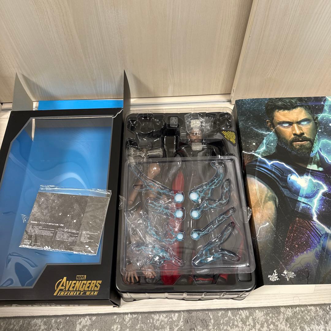 ホットトイズ　THOR 1/6スケール フィギュア