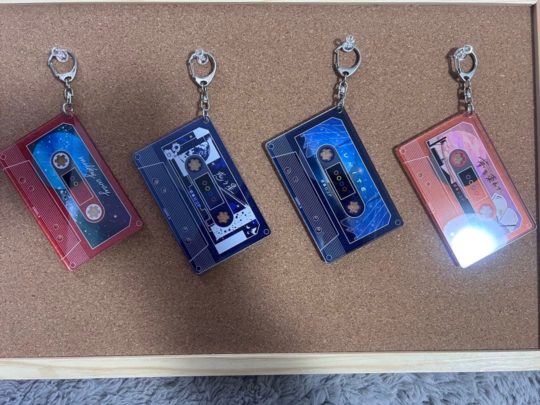 ぼっち・ざ・ろっく！ 結束バンド カセットテープ風アクリルチャーム　4点セット