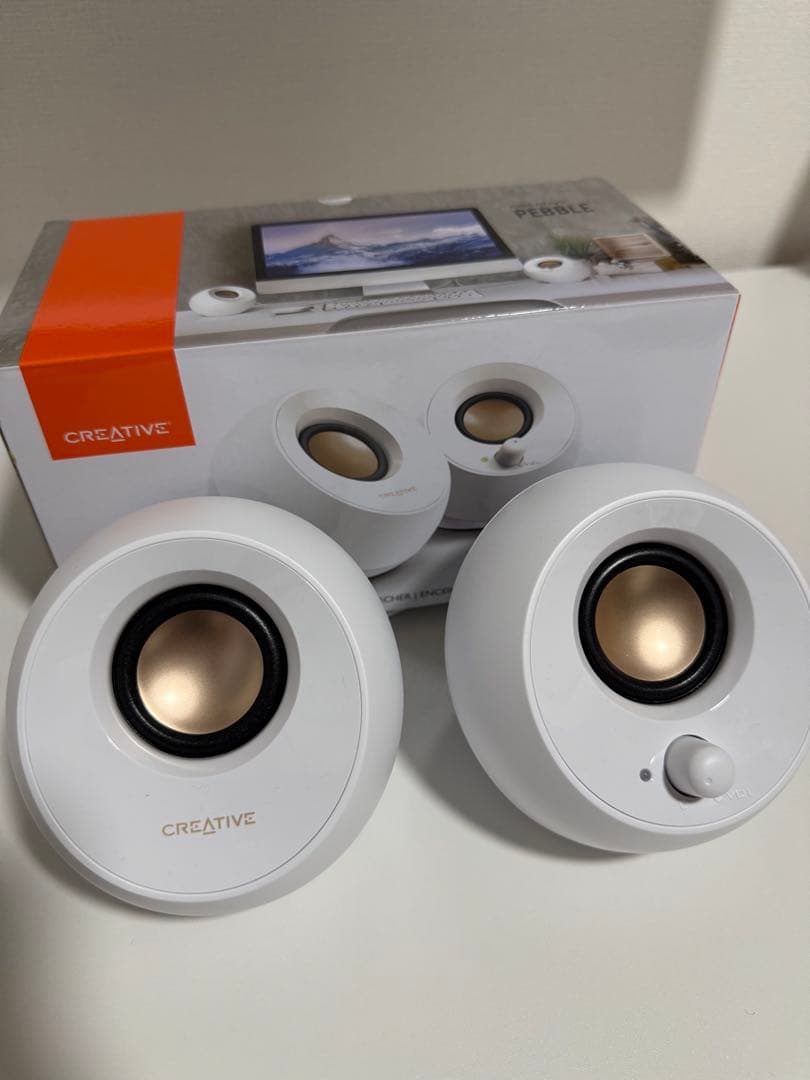 Pixio ホワイト モニター 本体