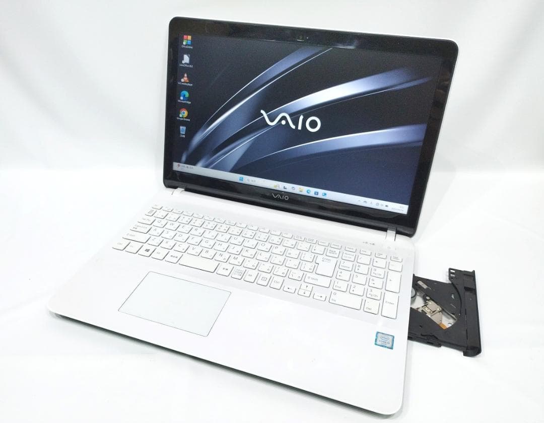 デイさんVJS151C11N Core I3 SSD 8GB DVD