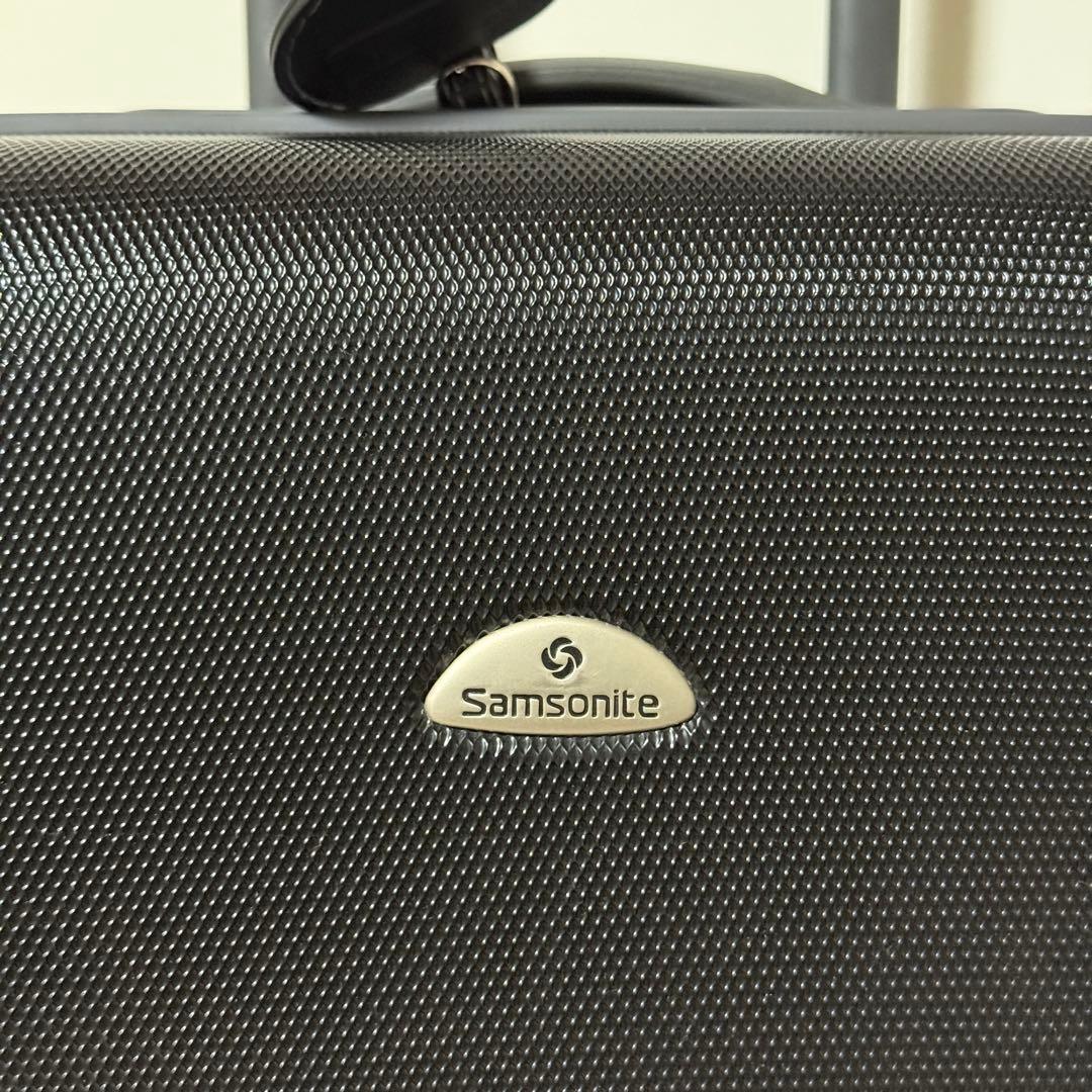 美品✨サムソナイト　ハードシェル　キャリーケース　ブラック　大容量　4輪