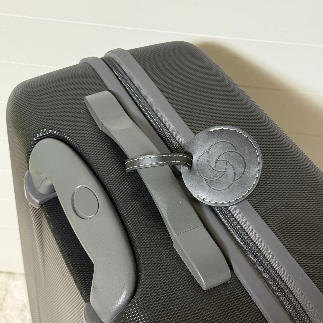 美品✨サムソナイト　ハードシェル　キャリーケース　ブラック　大容量　4輪